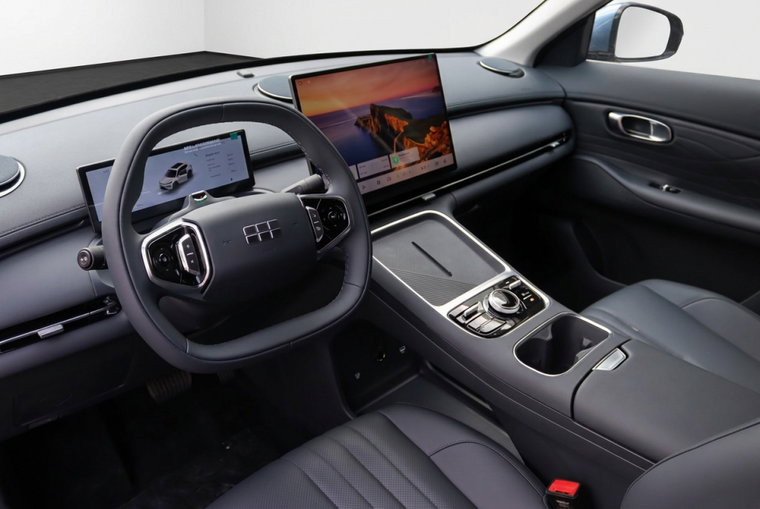 Vehicle Image 9
