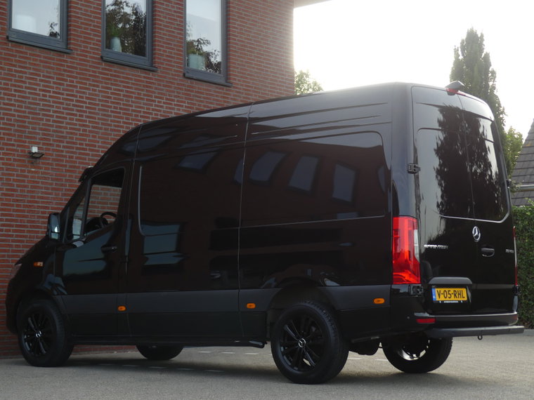 Vehicle Image 29