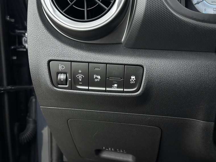 Vehicle Image 26