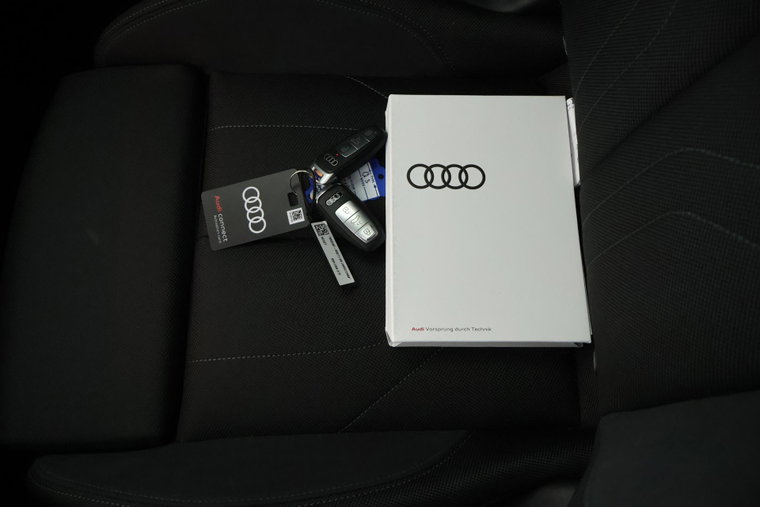 Vehicle Image 40