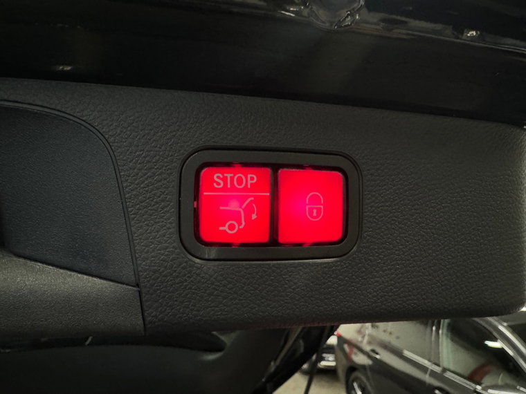 Vehicle Image 27