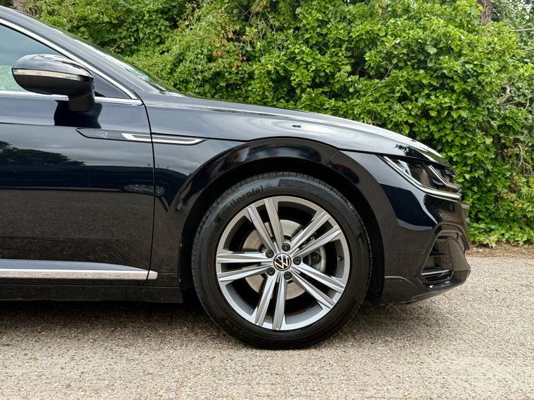Vehicle Image 25