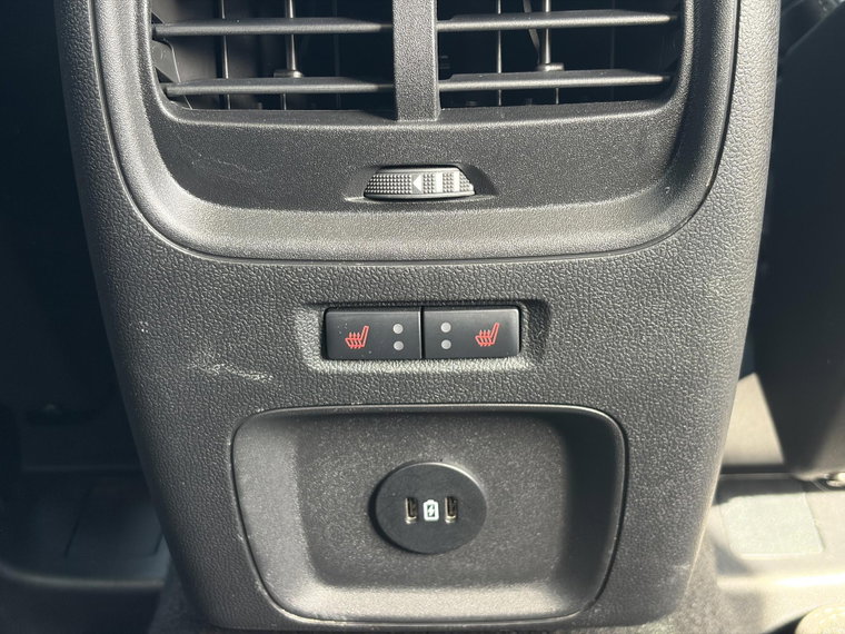 Vehicle Image 24