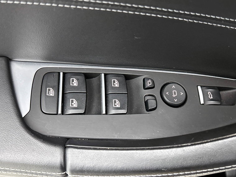 Vehicle Image 37