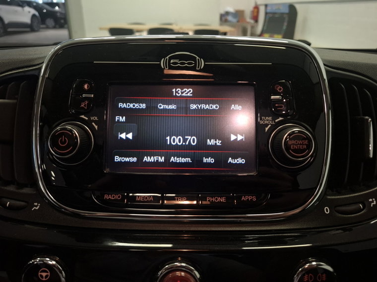 Vehicle Image 13