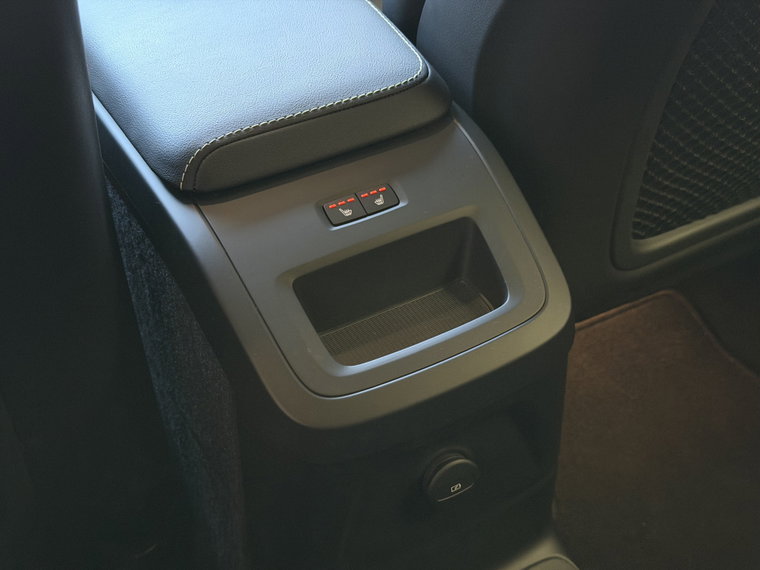 Vehicle Image 52