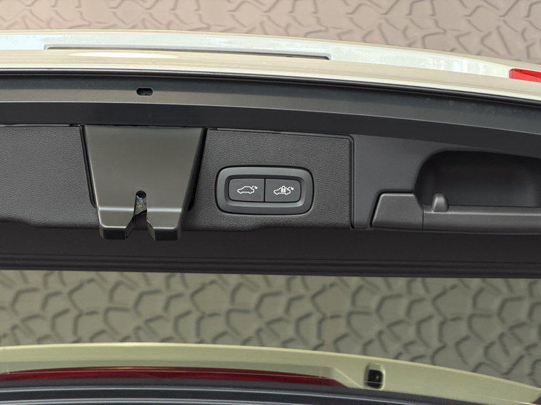 Vehicle Image 59
