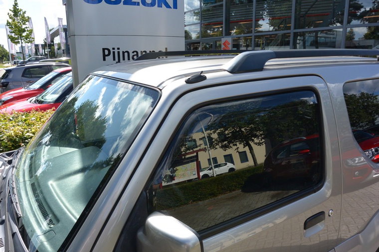 Vehicle Image 13