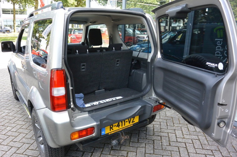 Vehicle Image 14