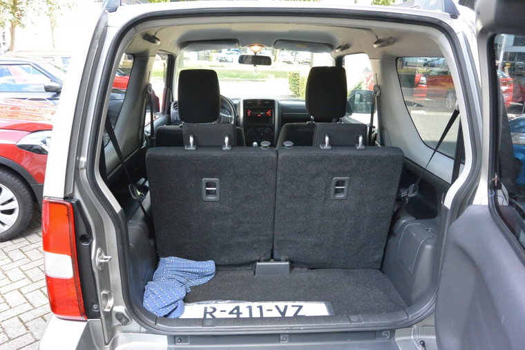 Vehicle Image 15