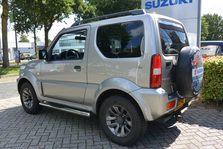 Vehicle Image 6