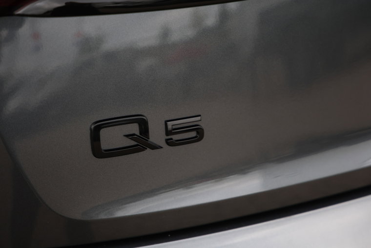 Vehicle Image 23