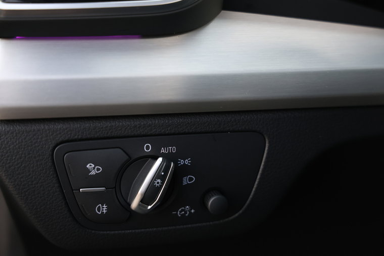 Vehicle Image 36