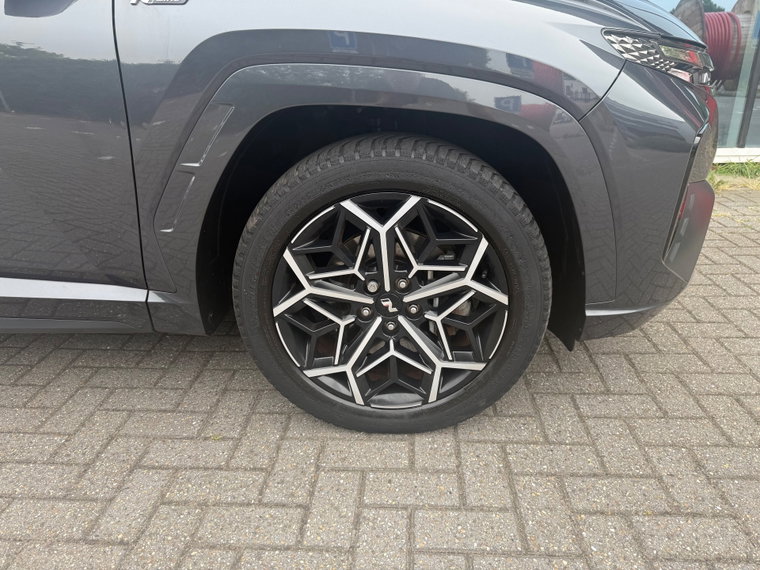 Vehicle Image 38