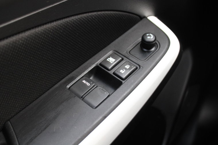Vehicle Image 22