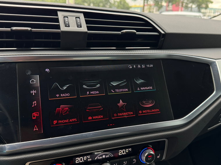 Vehicle Image 38