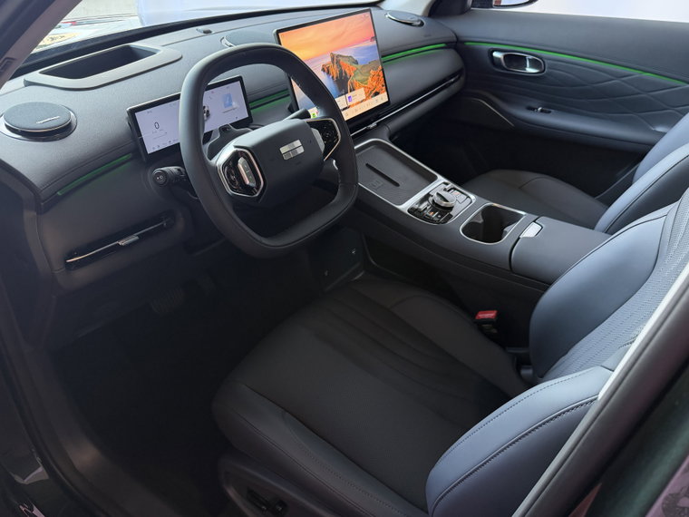 Vehicle Image 9