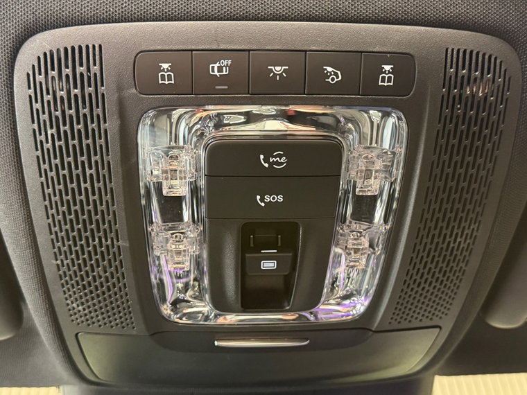 Vehicle Image 36