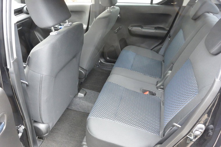 Vehicle Image 21