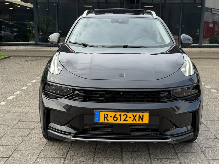 Vehicle Image 12