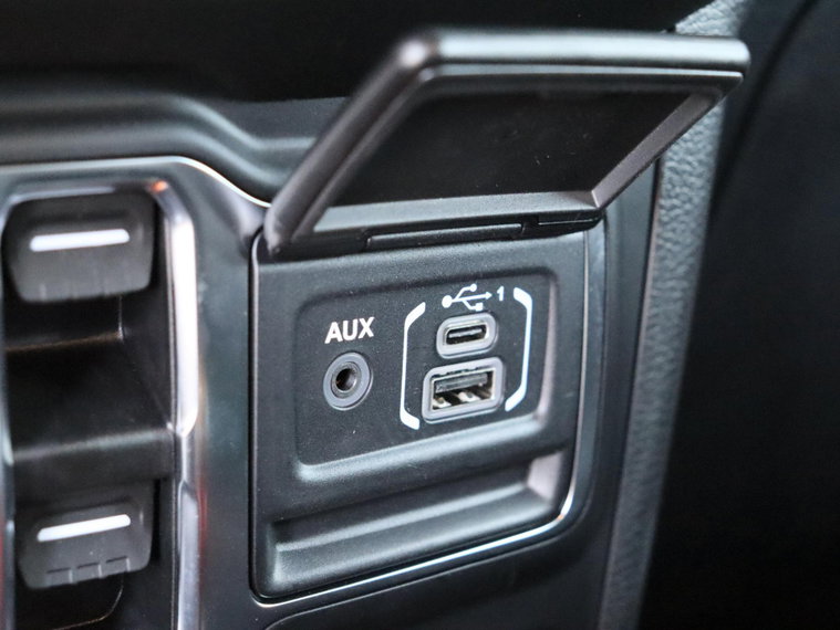 Vehicle Image 20