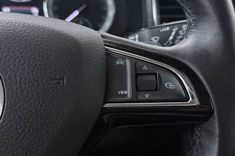 Vehicle Image 17