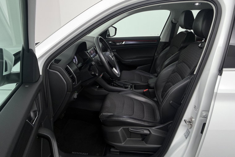 Vehicle Image 23