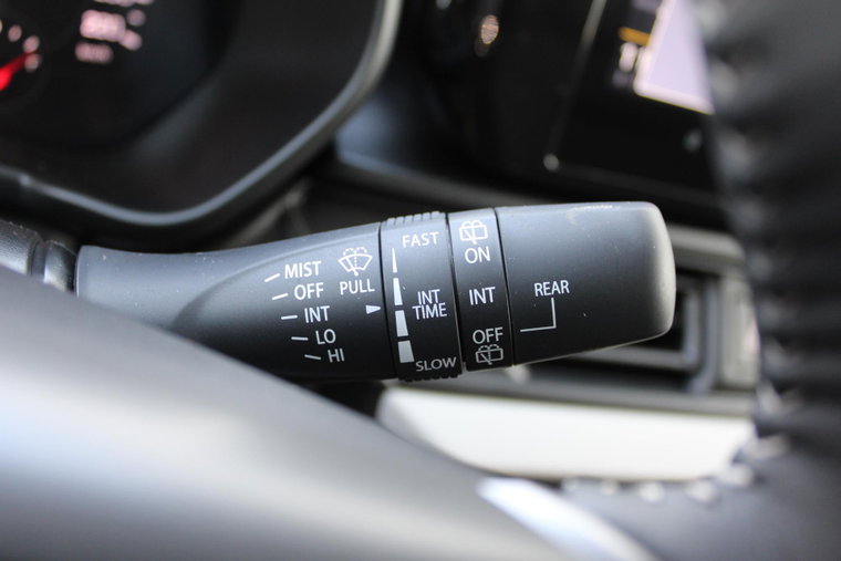 Vehicle Image 25