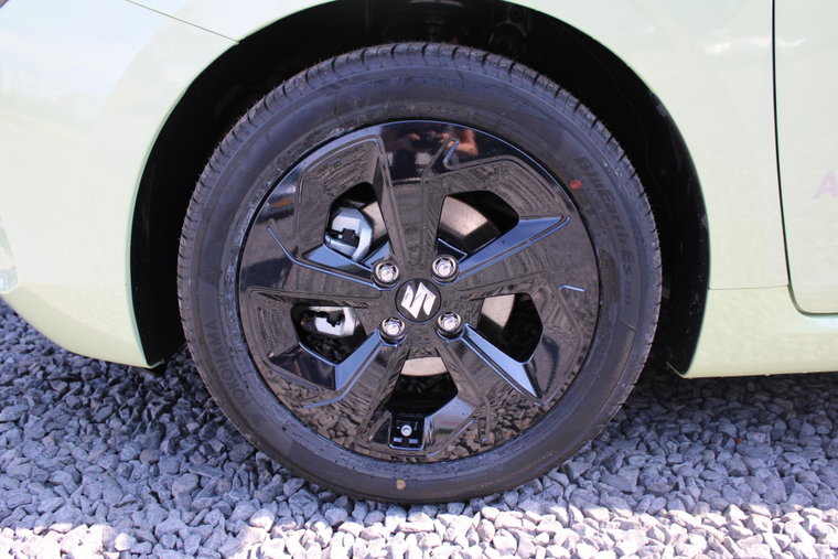 Vehicle Image 35