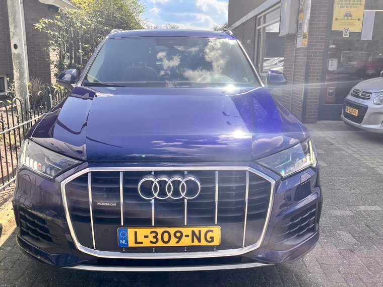 Vehicle Image 4