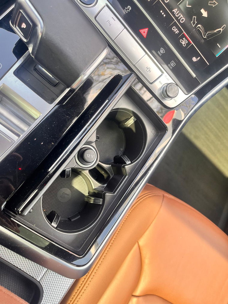 Vehicle Image 32