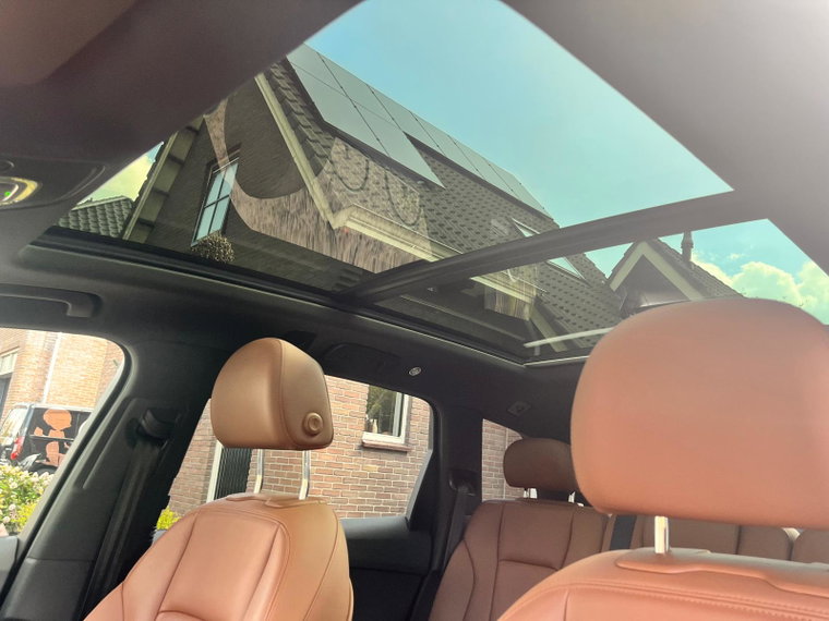 Vehicle Image 36