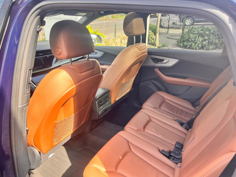 Vehicle Image 40