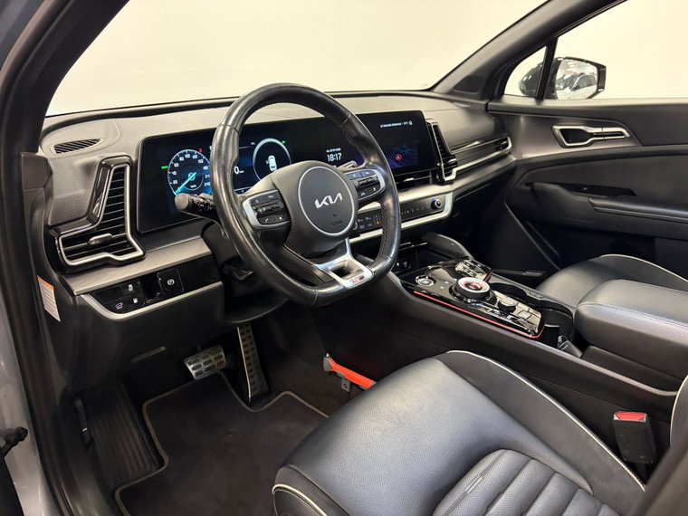 Vehicle Image 38