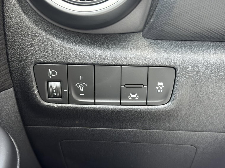 Vehicle Image 26