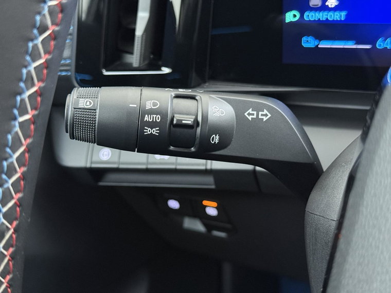 Vehicle Image 28