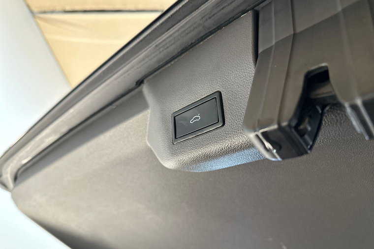 Vehicle Image 35