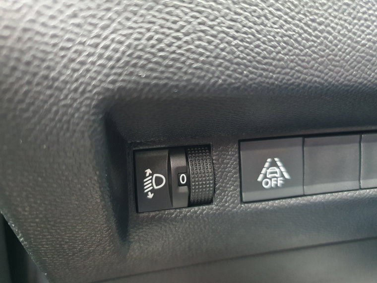 Vehicle Image 38