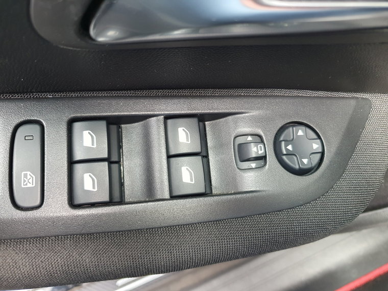 Vehicle Image 39