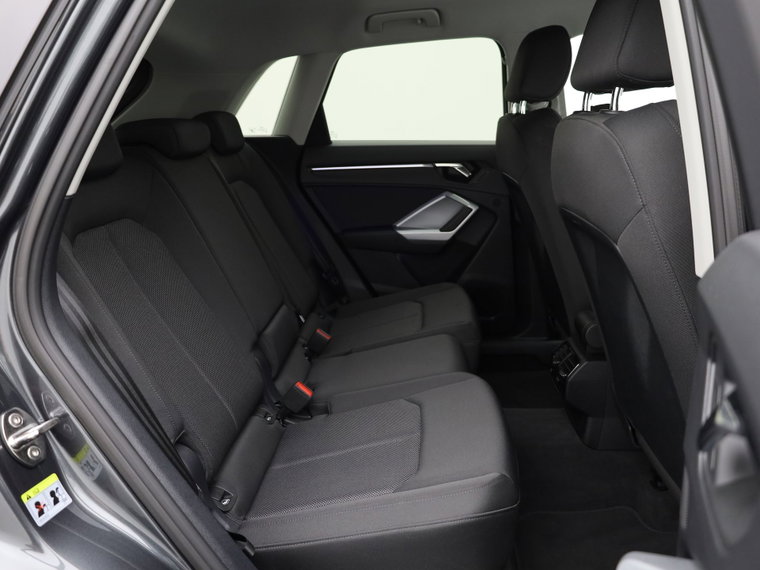 Vehicle Image 26