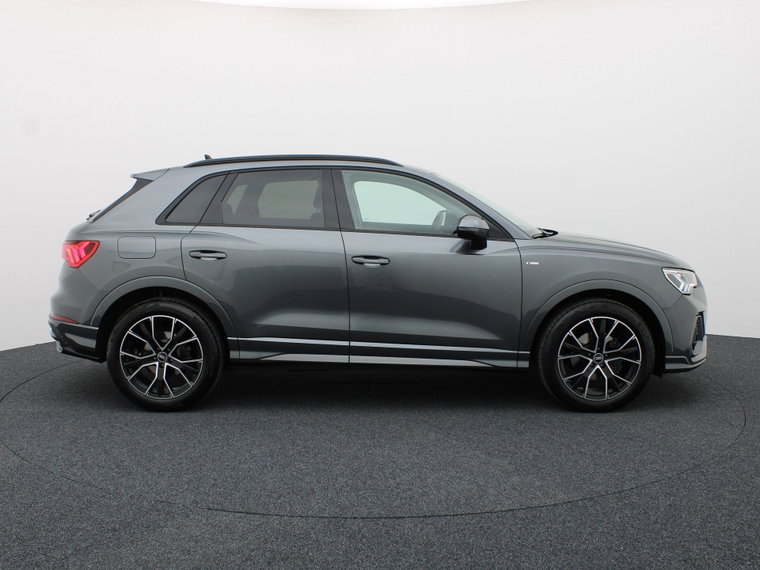 Vehicle Image 40