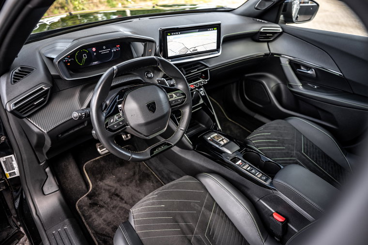 Vehicle Image 13