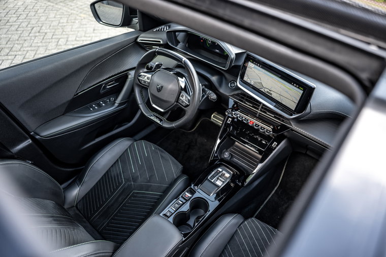 Vehicle Image 14