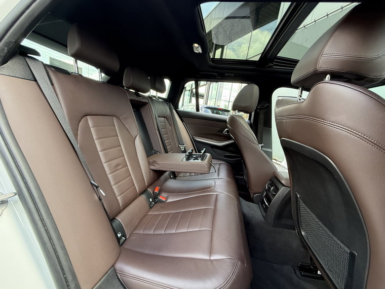 Vehicle Image 39