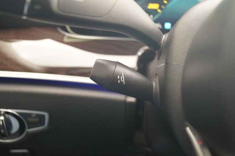 Vehicle Image 28