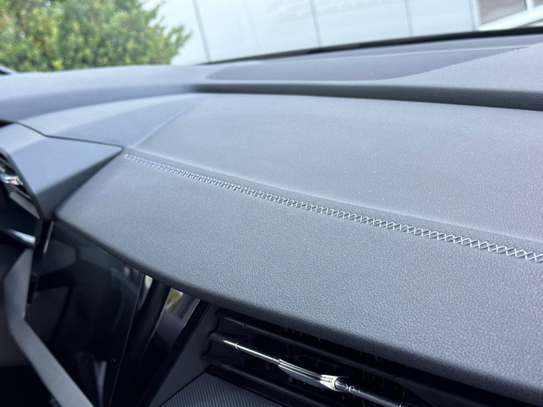 Vehicle Image 41