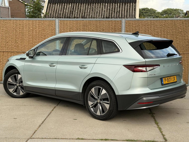 Vehicle Image 40