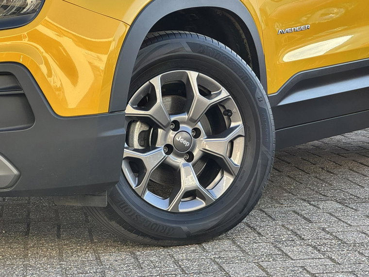 Vehicle Image 35