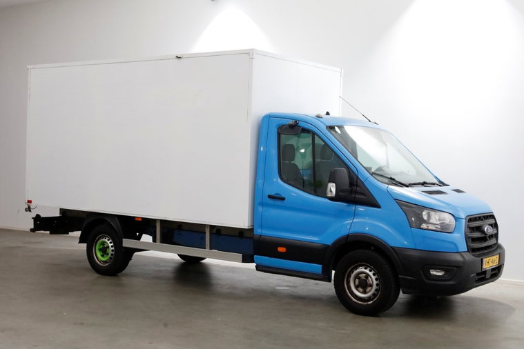 Vehicle Image 10