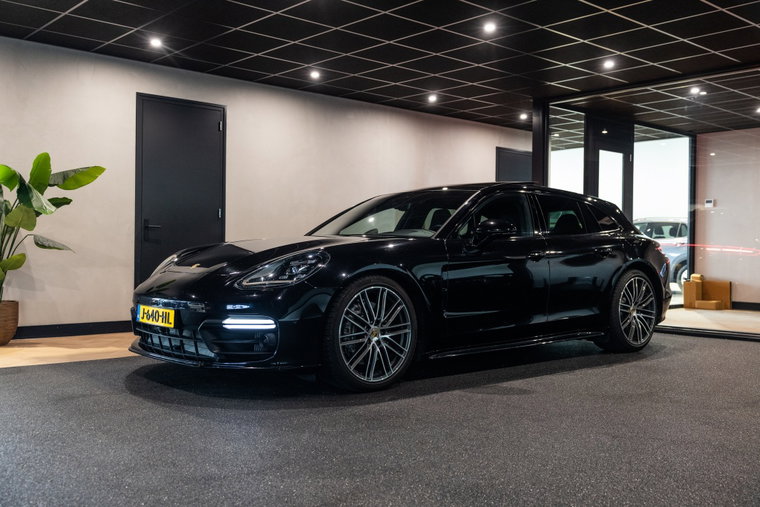 Vehicle Image 32
